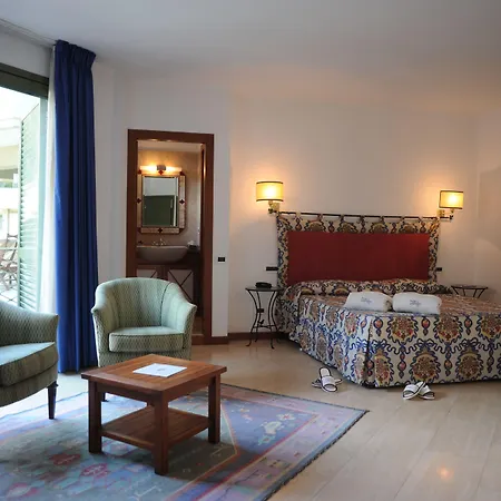 Undulna - Terme Della Versilia 4*